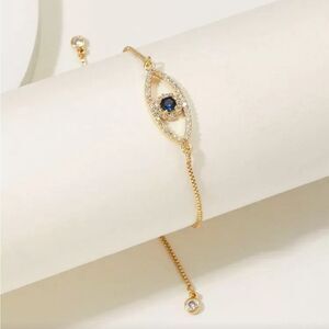 Elegant Gold and Blue Eye Bracelet R249